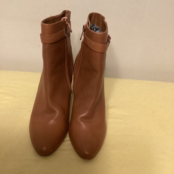 TED BAKER ANKLE BOOT SZ 41(EURO) - Picture 2 of 10